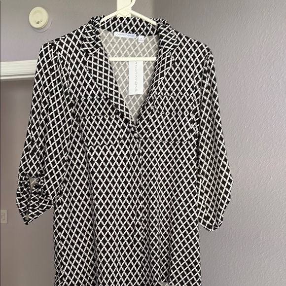 Notations Black and White Puff Sleeve Button Down Shirt New with tag - Picture 2 of 5